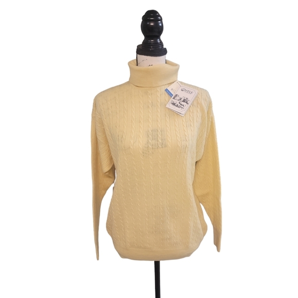 Castle of Ireland Vtg Lambswool Cottage Butter Cream‎ Turtleneck Sweater New - Picture 1 of 11